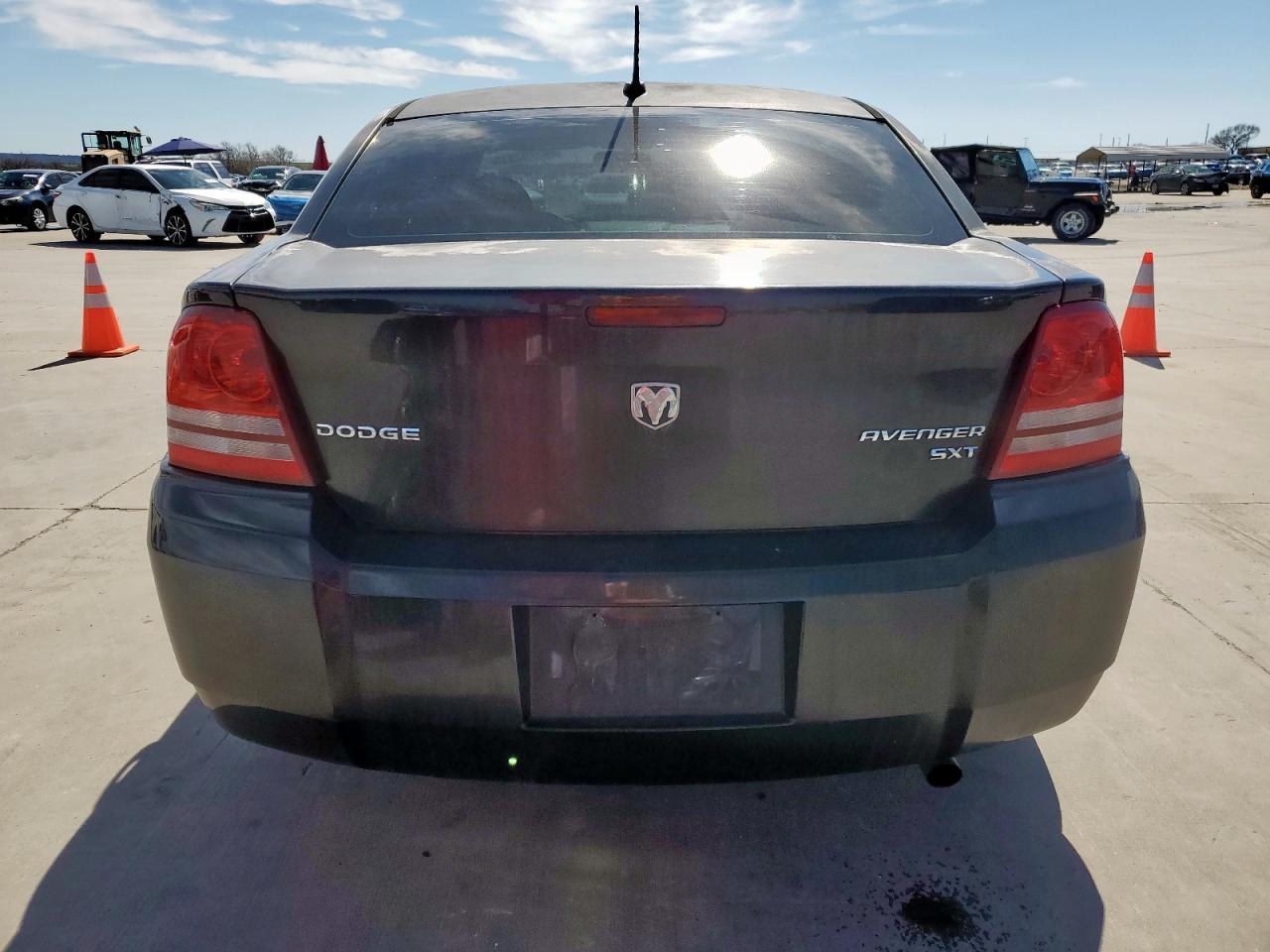 2010 Dodge Avenger - Image 6