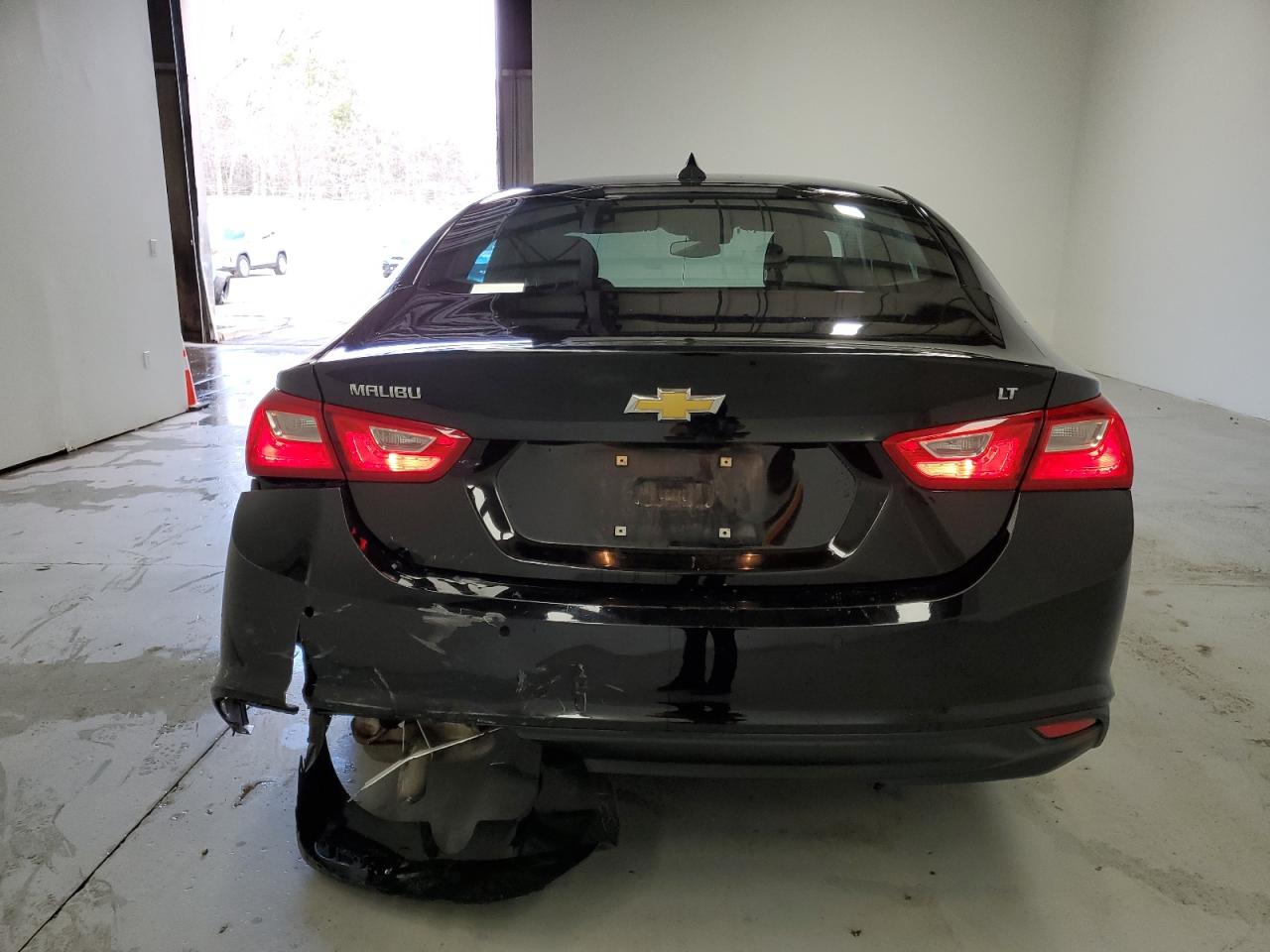 2023 Chevrolet Malibu - Image 6