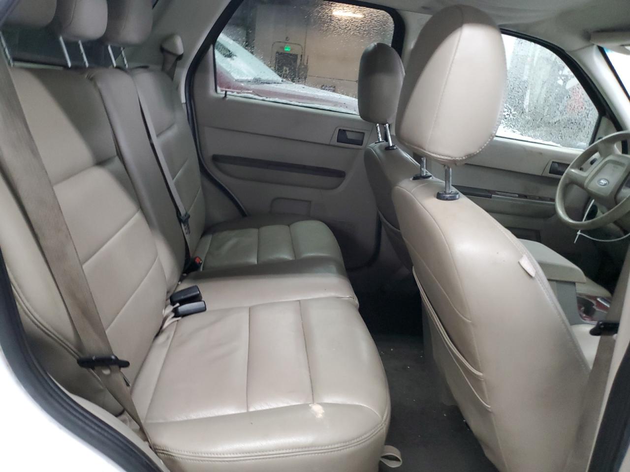 2008 Ford Escape - Image 11