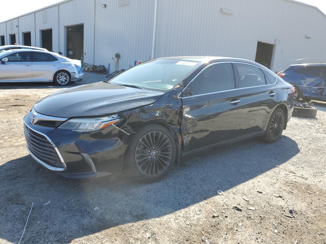 2016 Toyota Avalon - Image 1