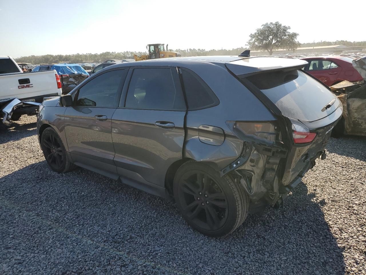 2022 Ford Edge - Image 2