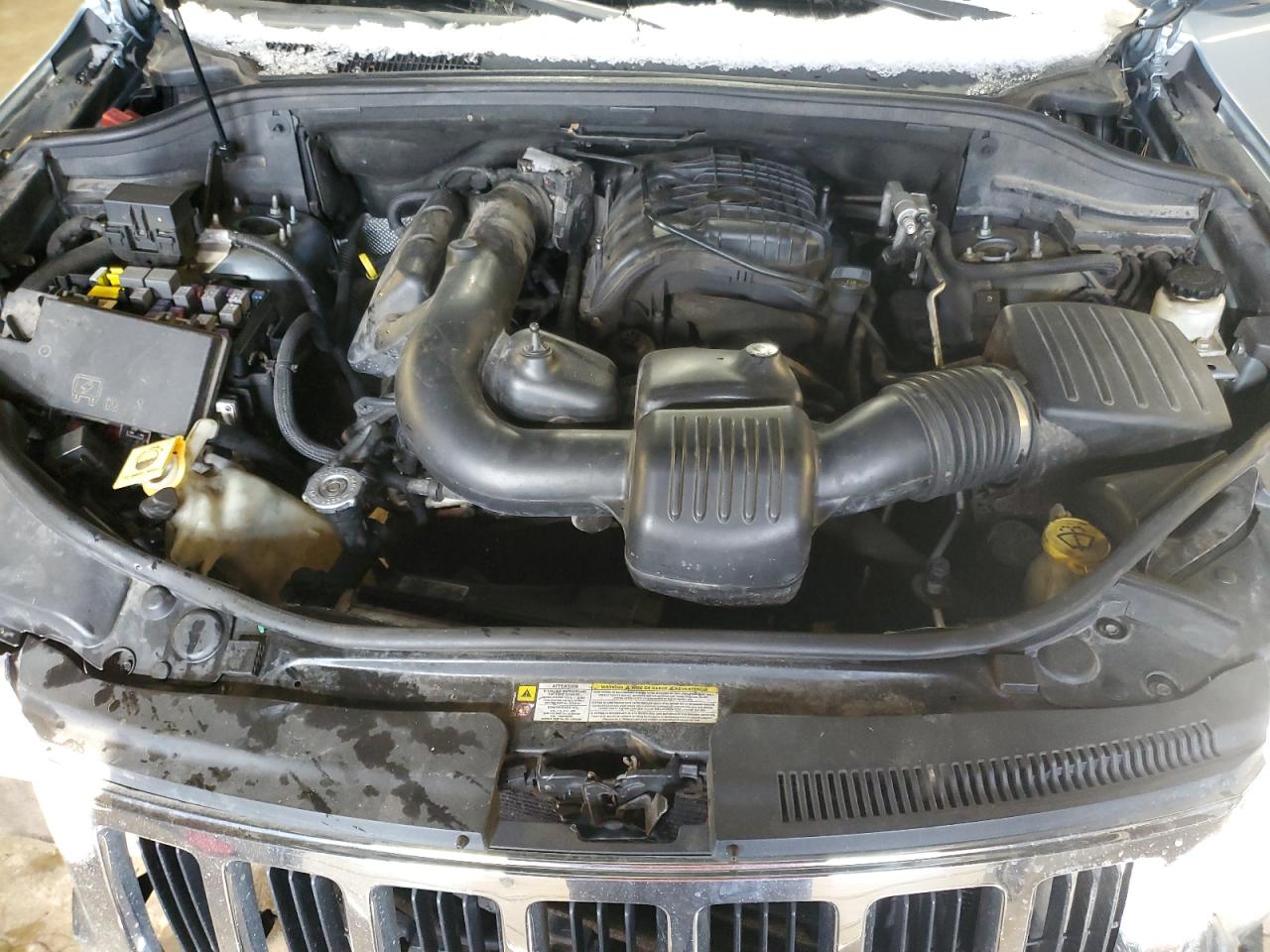 2012 Jeep Grand Cherokee - Image 12