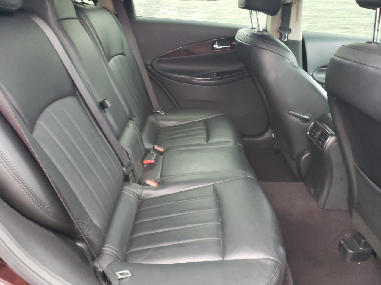 2016 Infiniti QX50 - Image 11