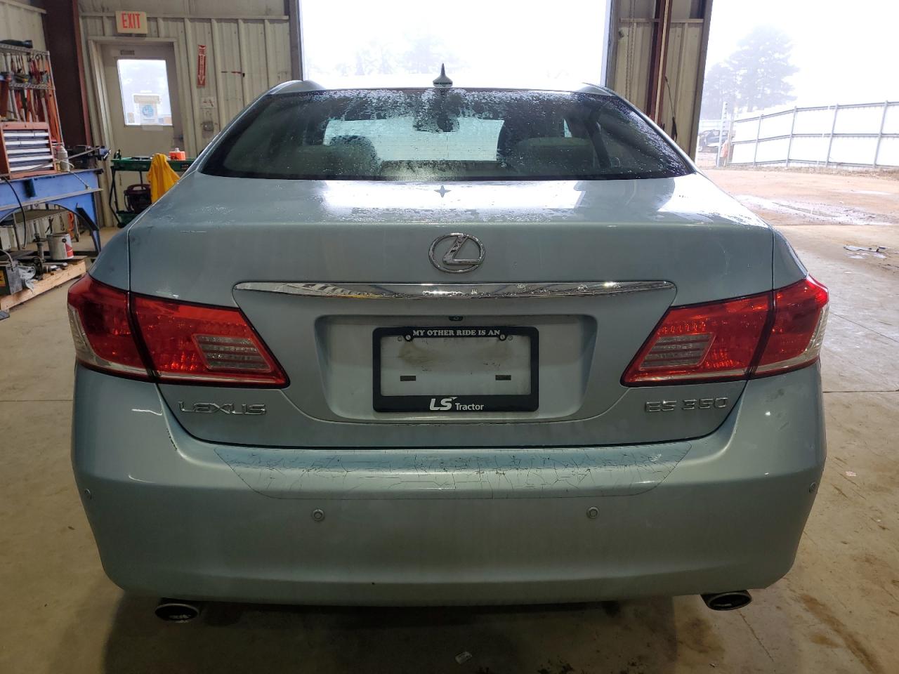 2010 Lexus ES - Image 6