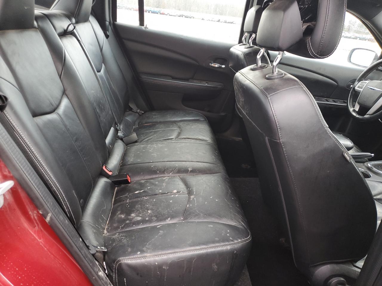 2013 Chrysler 200 - Image 10