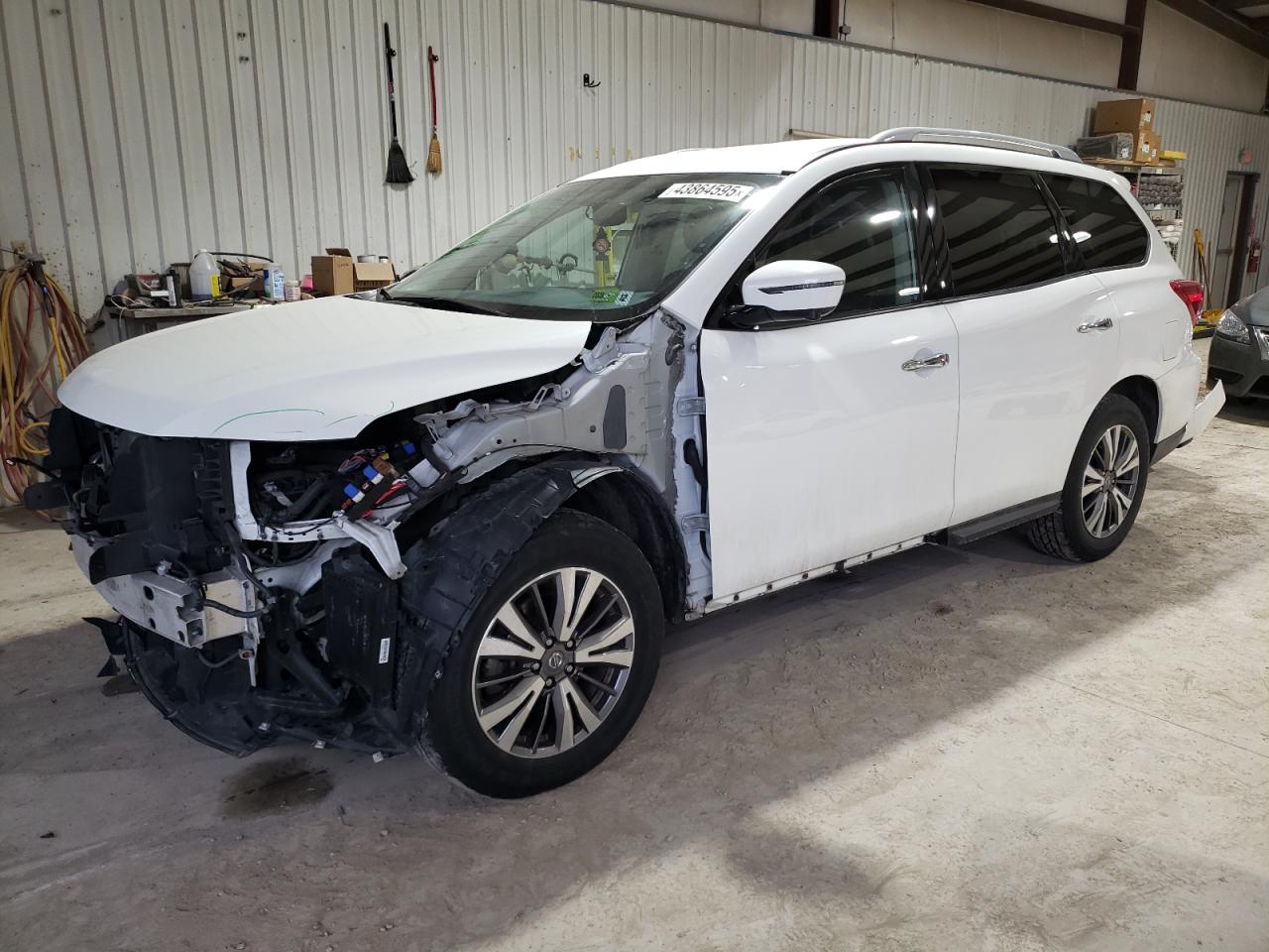 2020 Nissan Pathfinder - Image 1