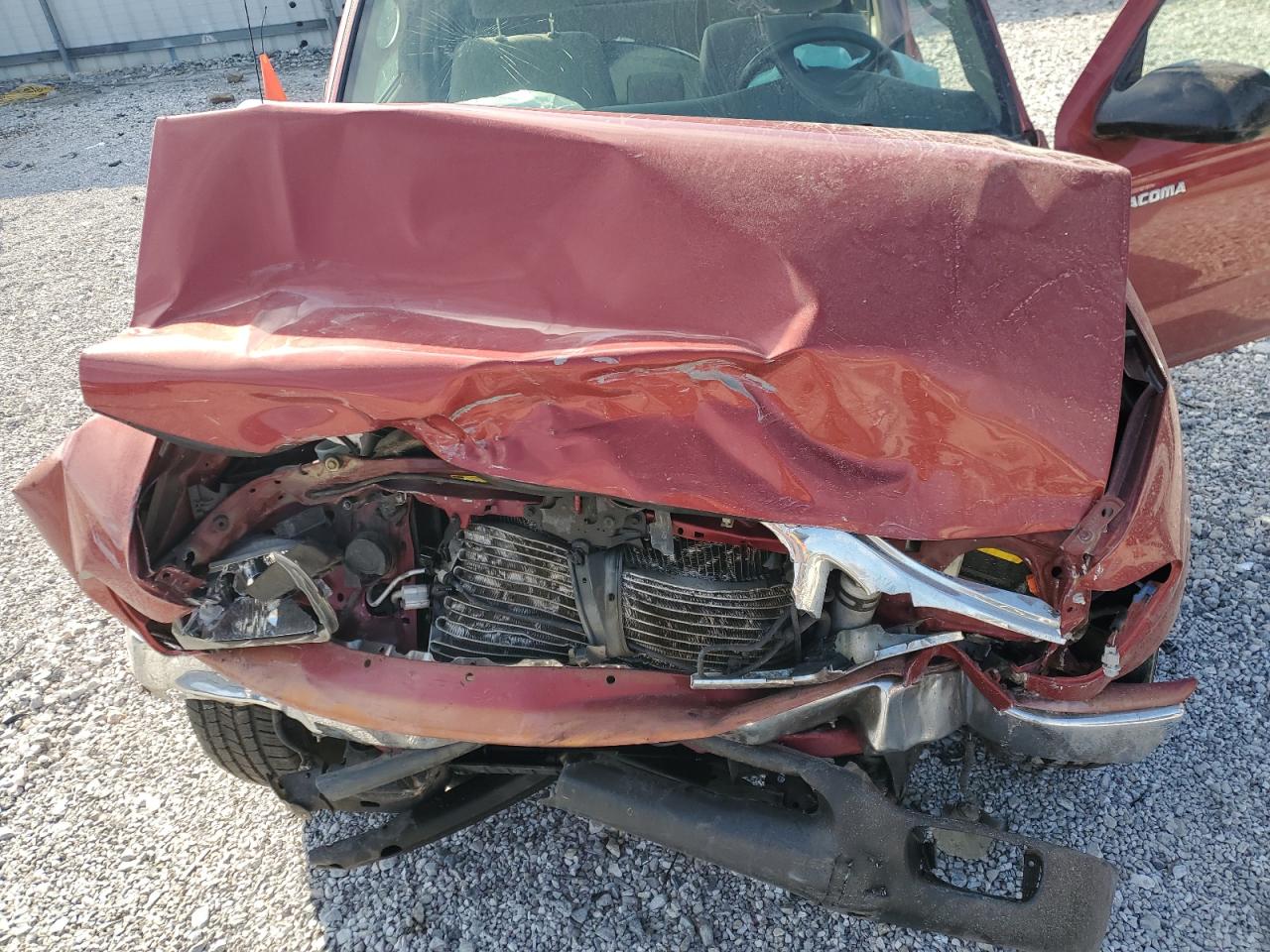 2004 Toyota Tacoma - Image 12