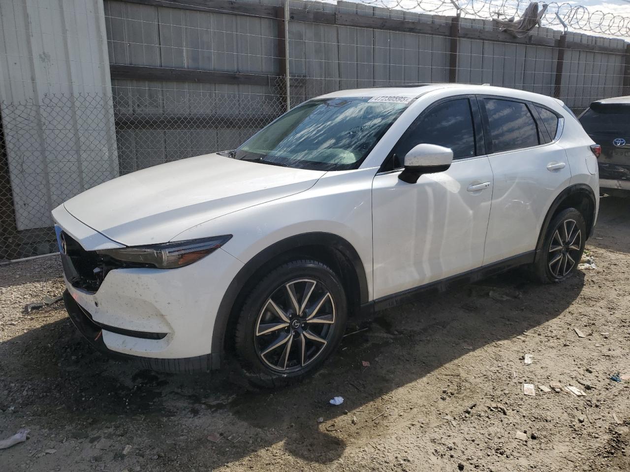 2017 Mazda Cx-5 Grand Touring на продаже в Los Angeles, CA - Front End
