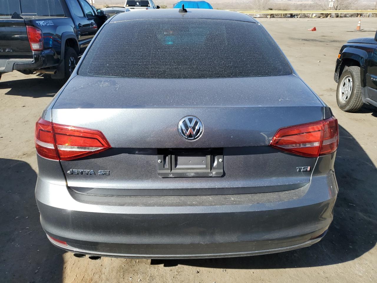 2015 Volkswagen Jetta - Image 6