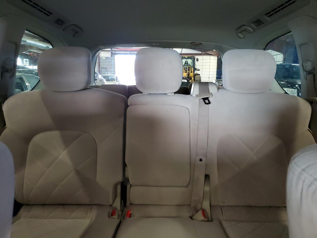 2018 Nissan Armada - Image 10