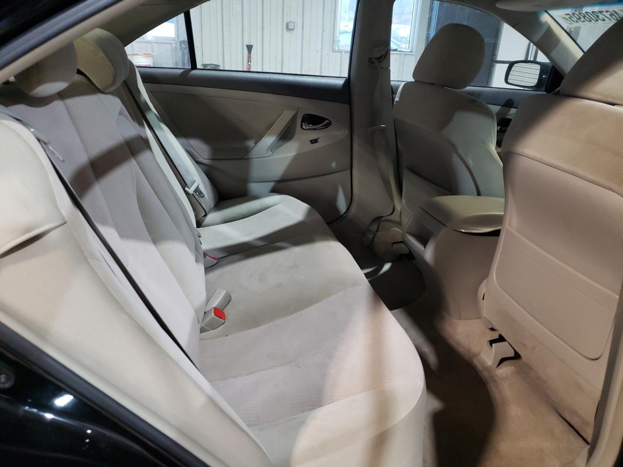 2010 Toyota Camry - Image 10