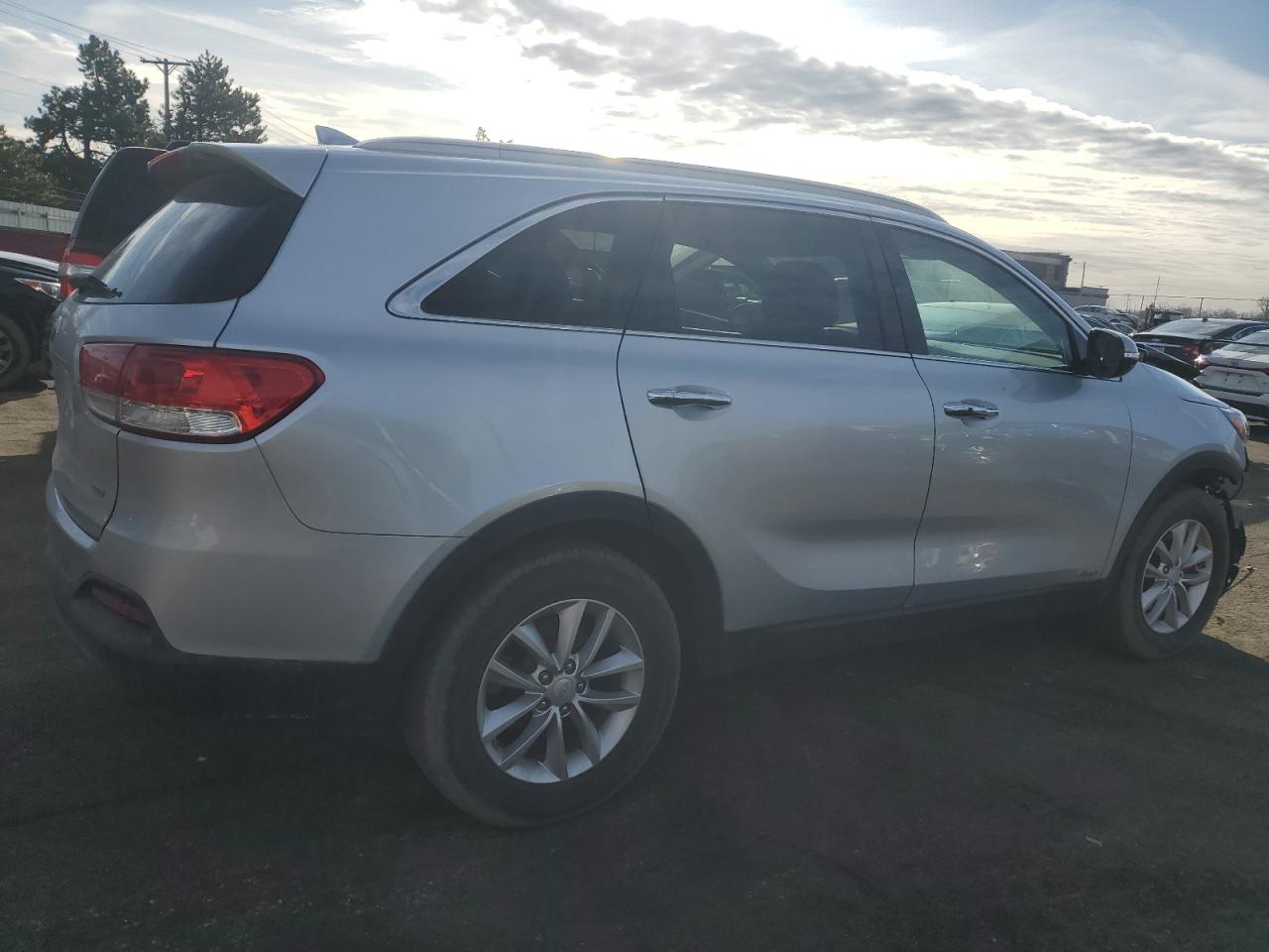 2017 Kia Sorento - Image 3