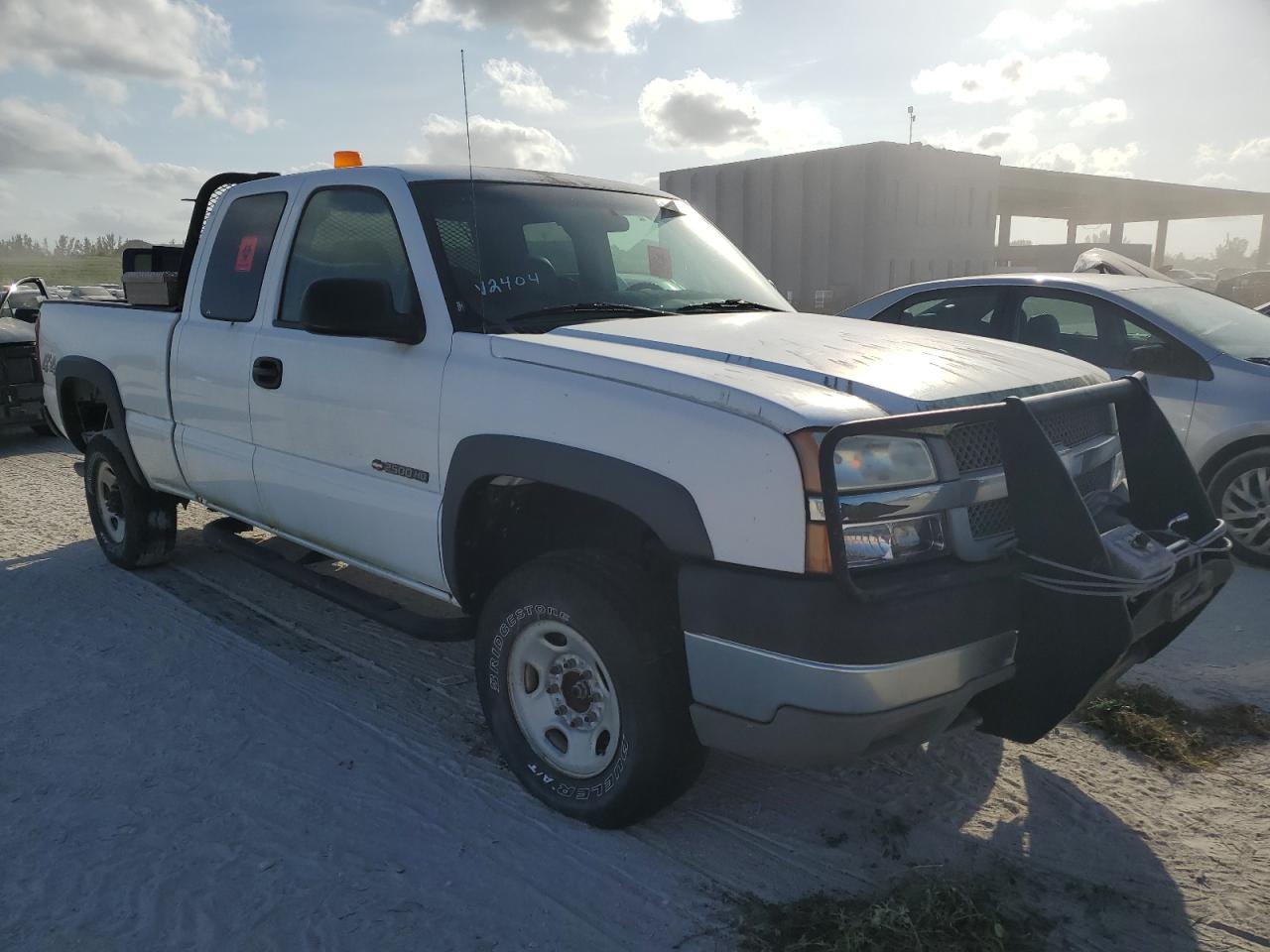 2003 Chevrolet Silverado - Image 4