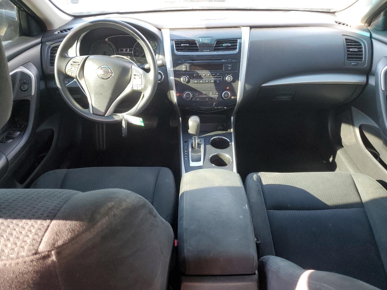 2015 Nissan Altima - Image 8