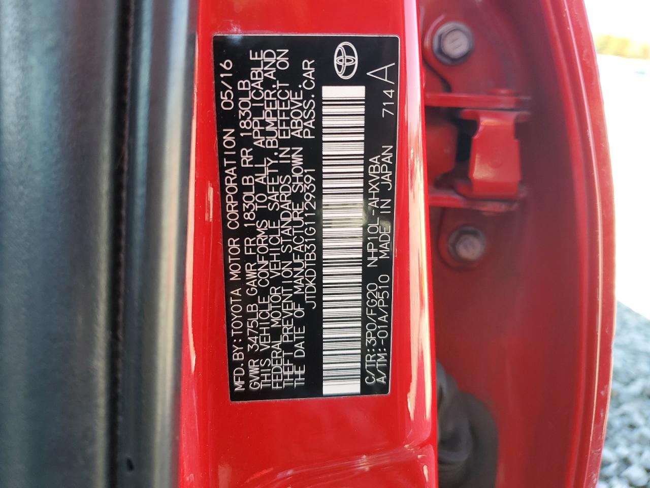2016 Toyota Prius - Image 14