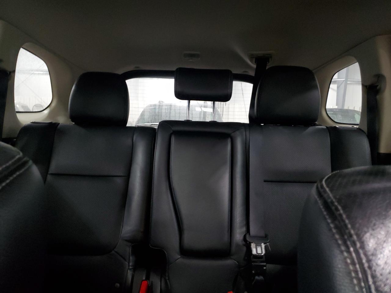 2016 Mitsubishi Outlander - Image 10