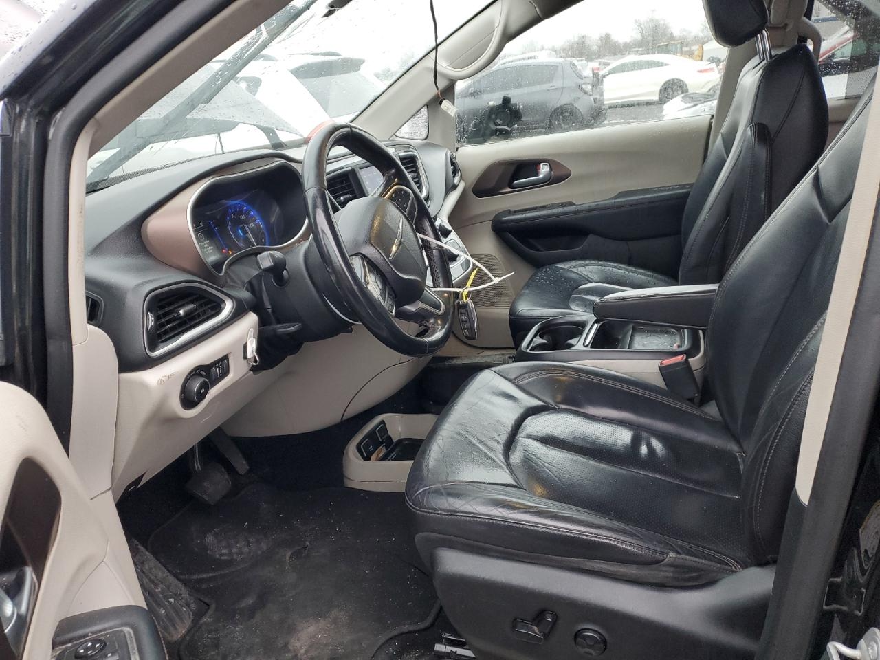 2018 Chrysler Pacifica - Image 7