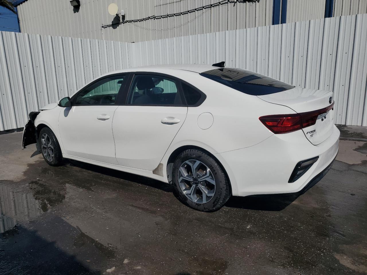 2021 Kia Forte - Image 2