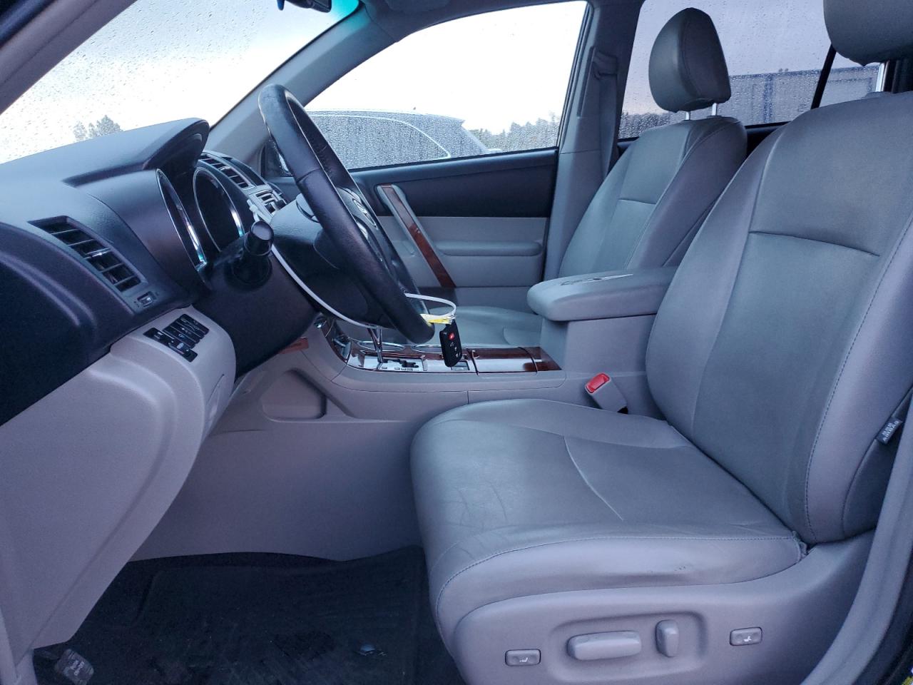 2013 Toyota Highlander - Image 7