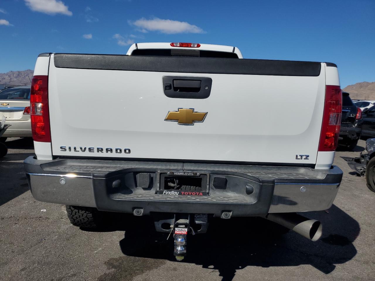 2013 Chevrolet Silverado - Image 6