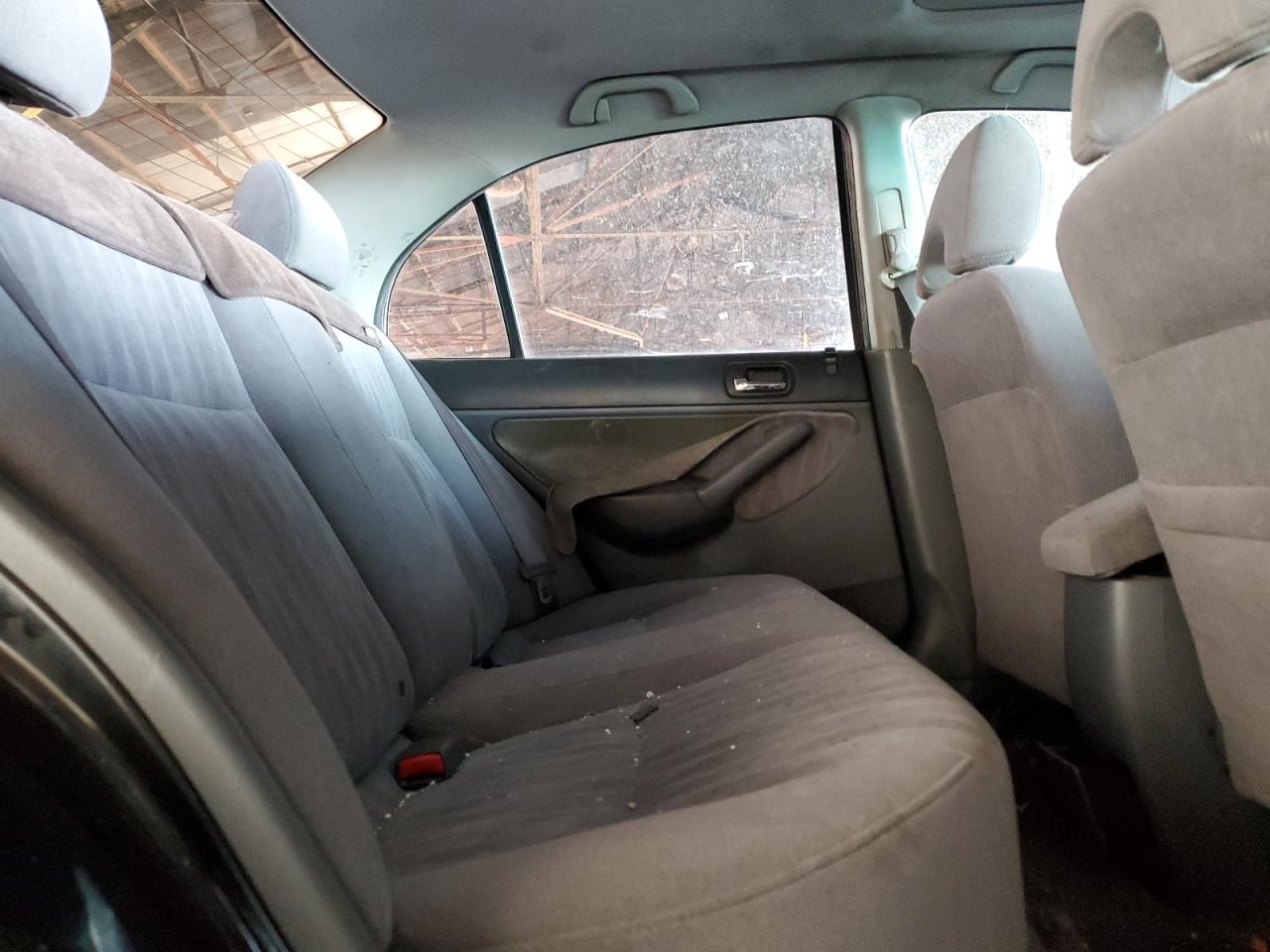 2005 Honda Civic - Image 10