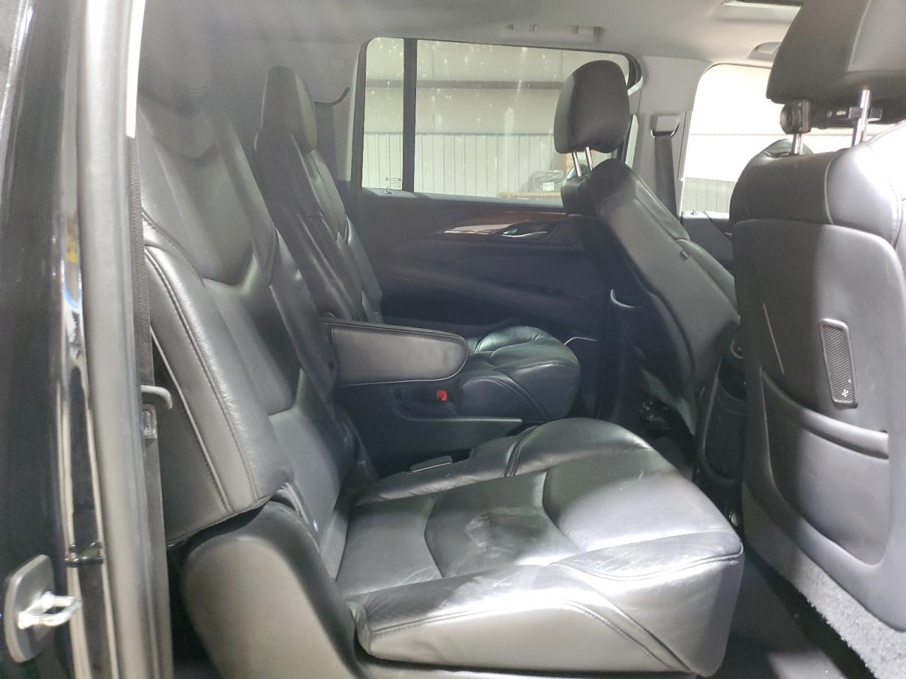 2019 Cadillac Escalade - Image 11