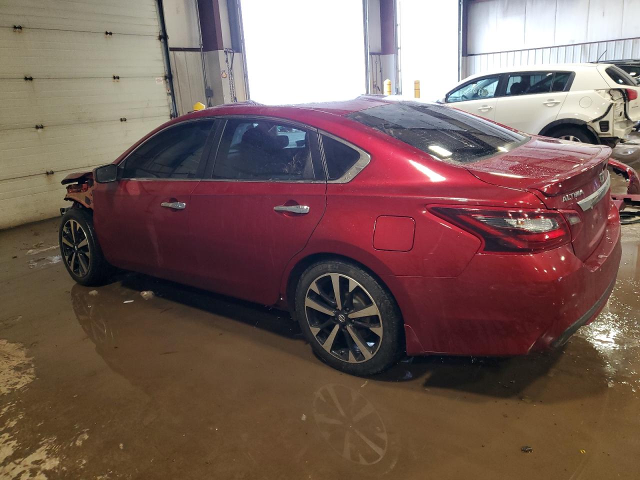 2018 Nissan Altima - Image 2