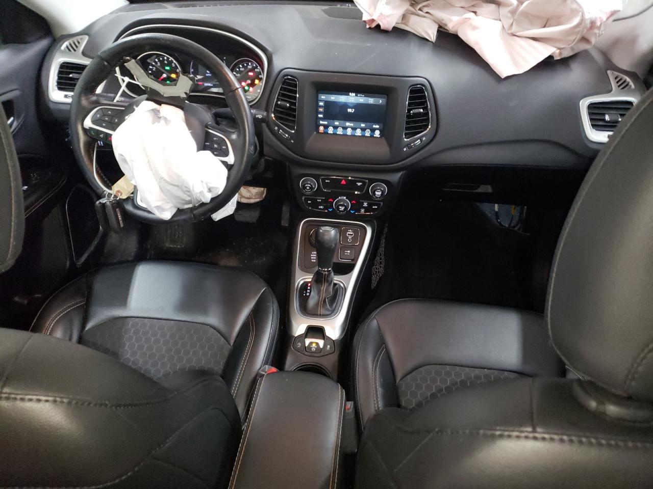 2019 Jeep Compass - Image 8