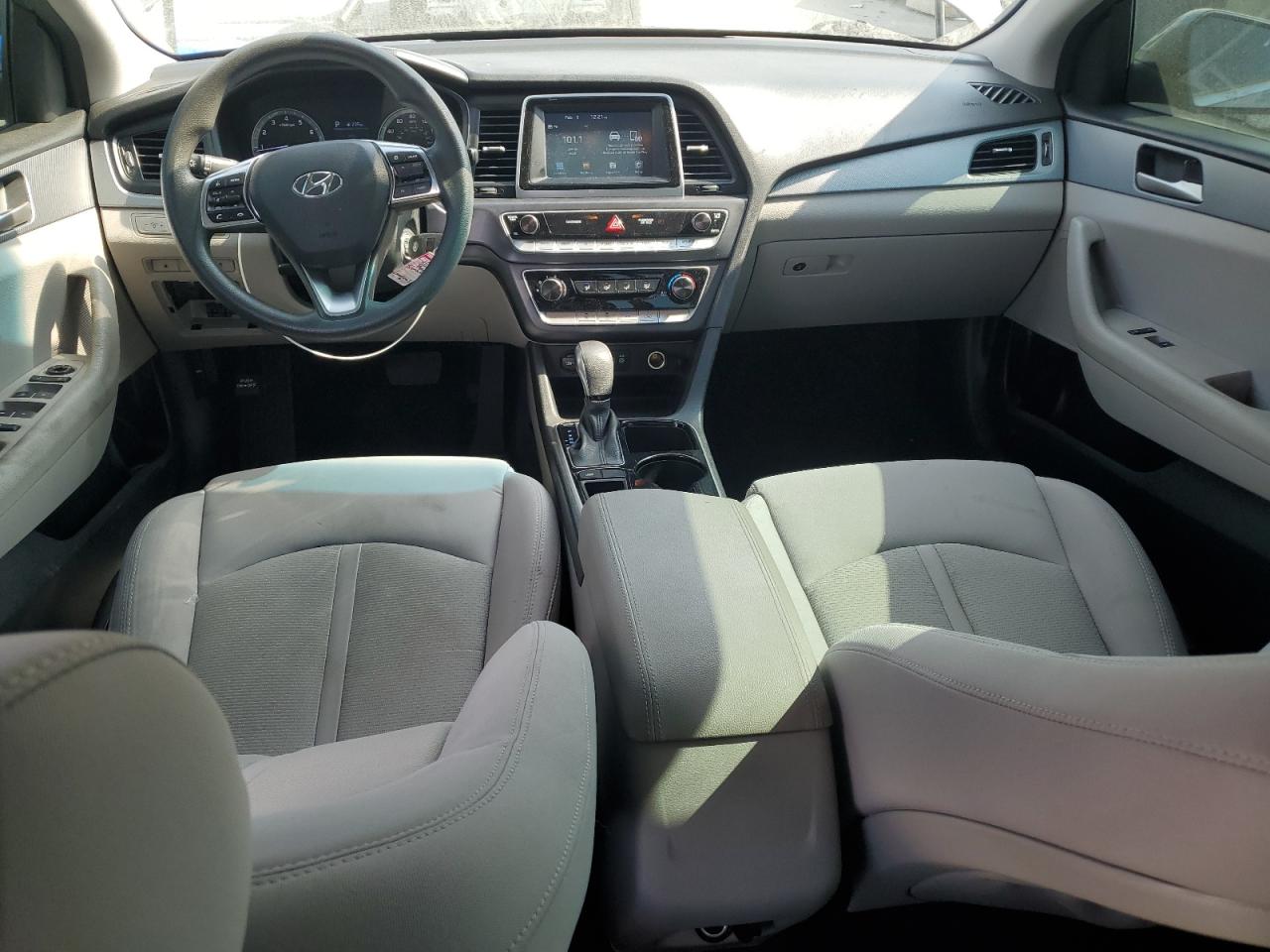 2018 Hyundai Sonata - Image 8