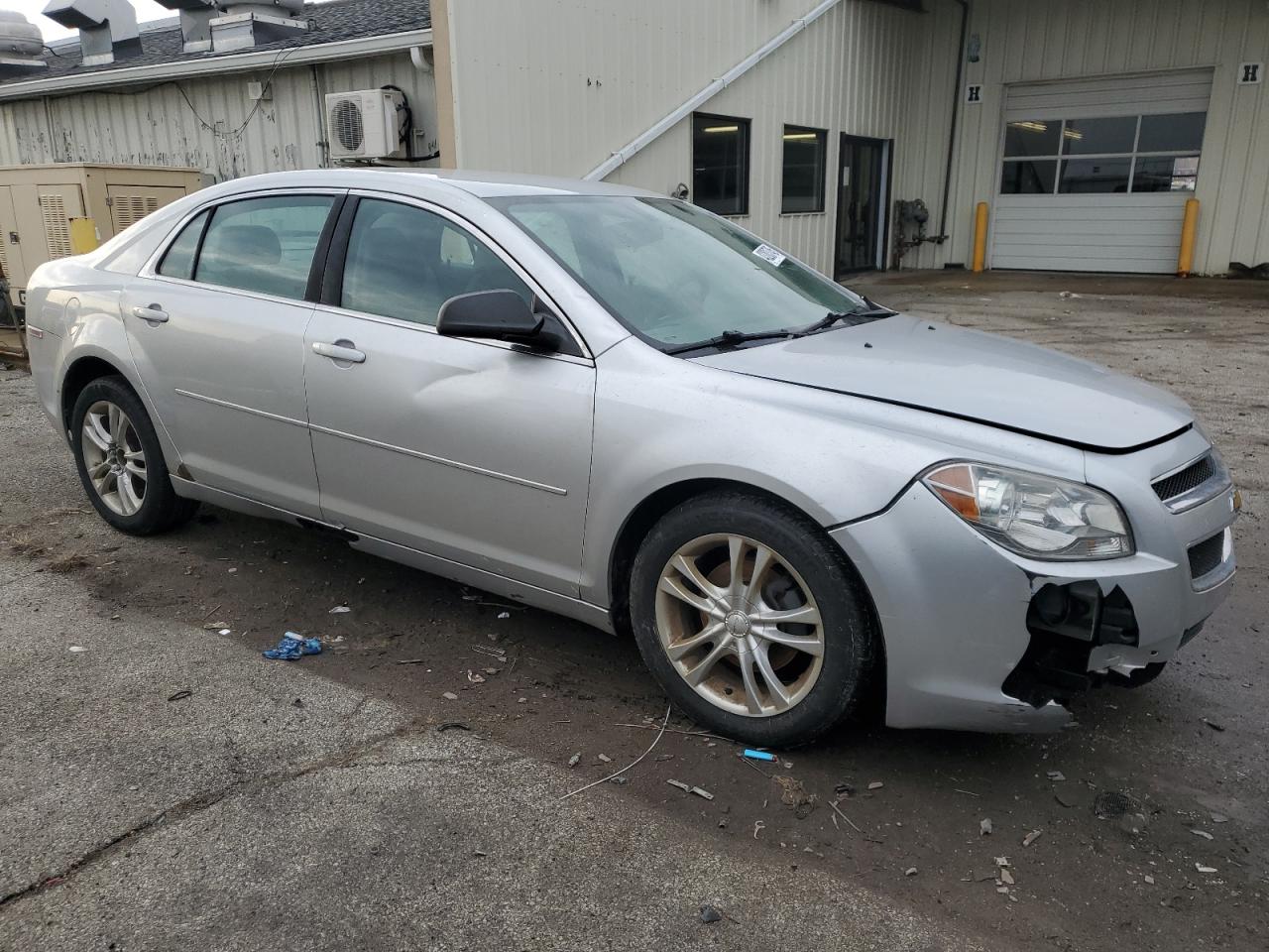 2010 Chevrolet Malibu - Image 4