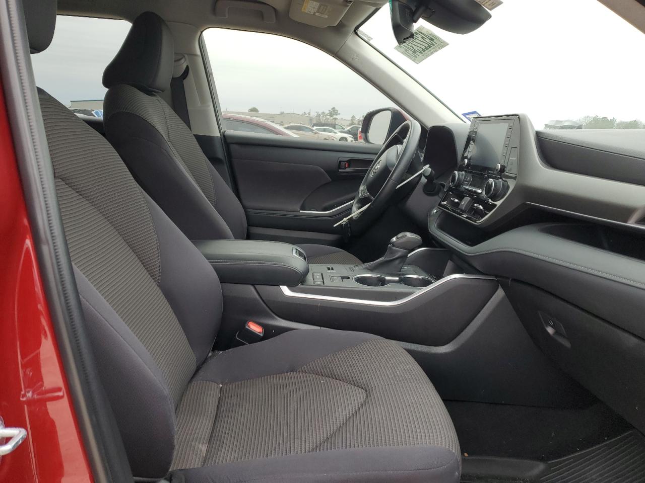 2022 Toyota Highlander - Image 5