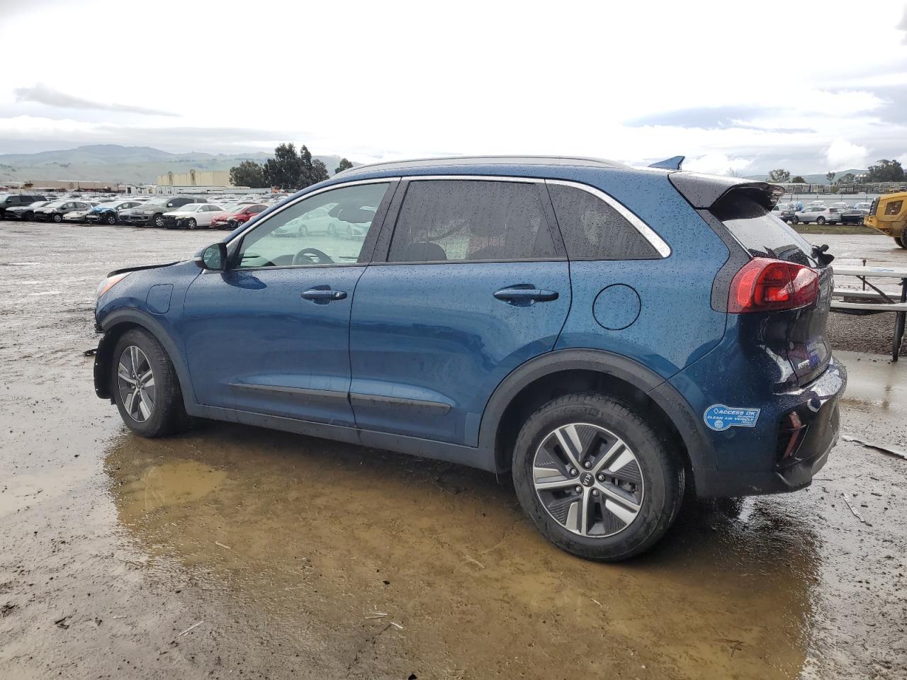 2020 Kia Niro - Image 2