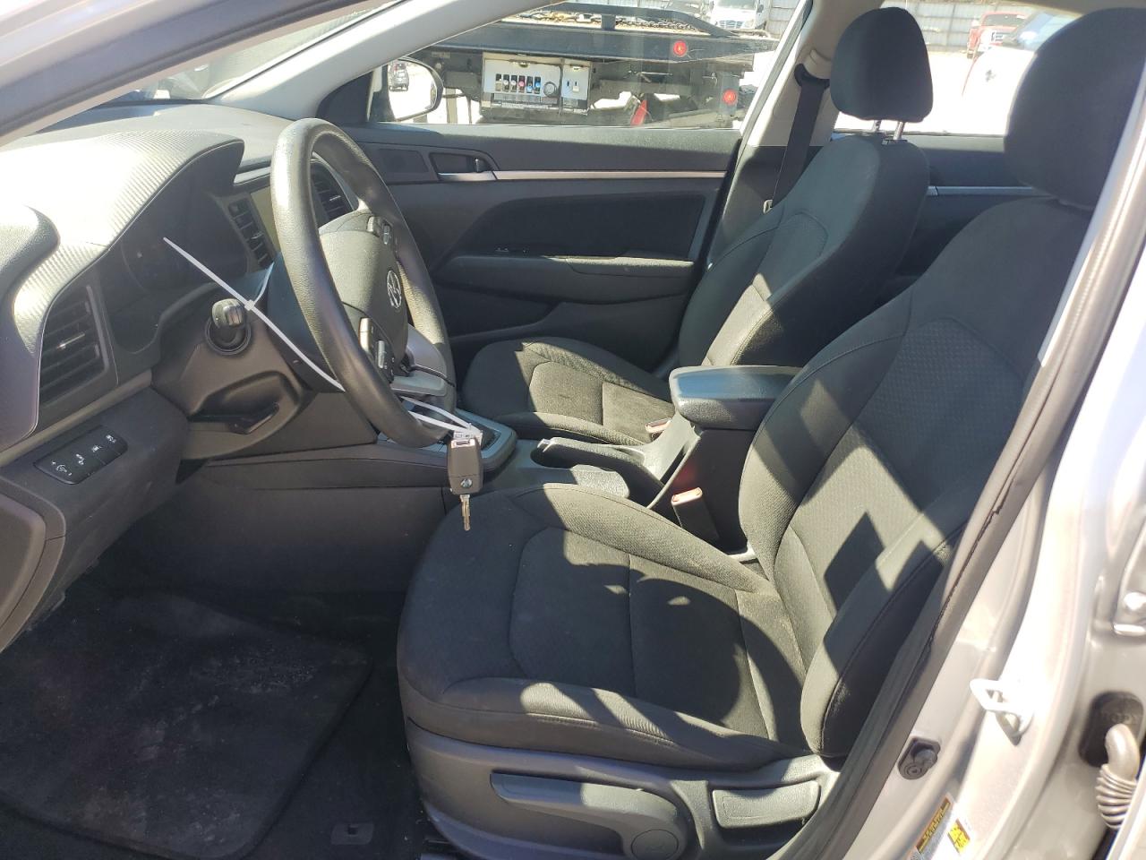 2020 Hyundai Elantra - Image 7