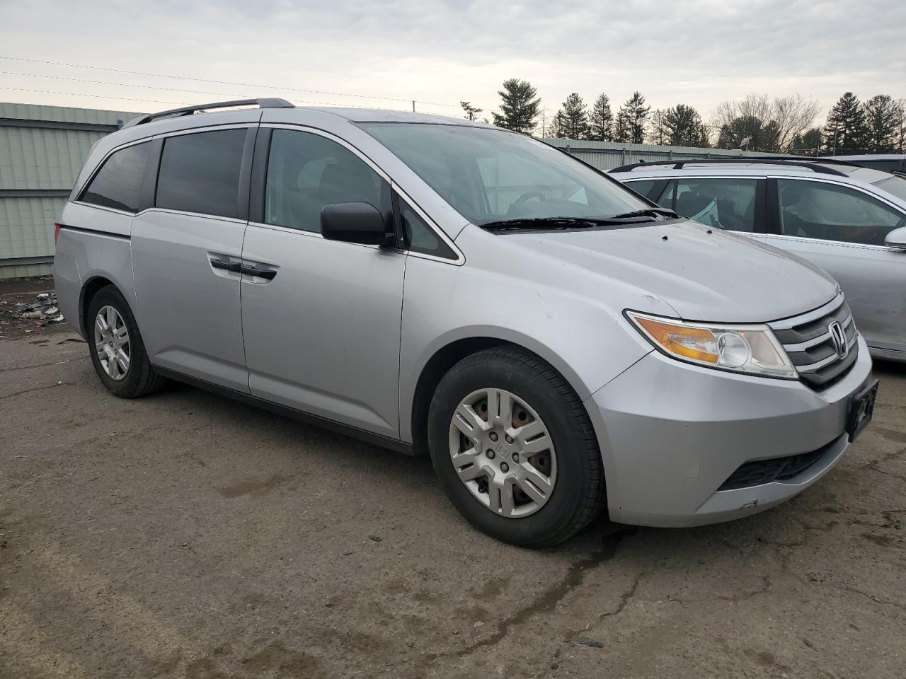 2011 Honda Odyssey - Image 4