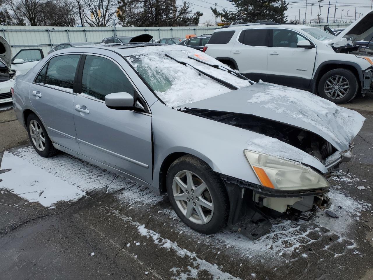 2004 Honda Accord - Image 4