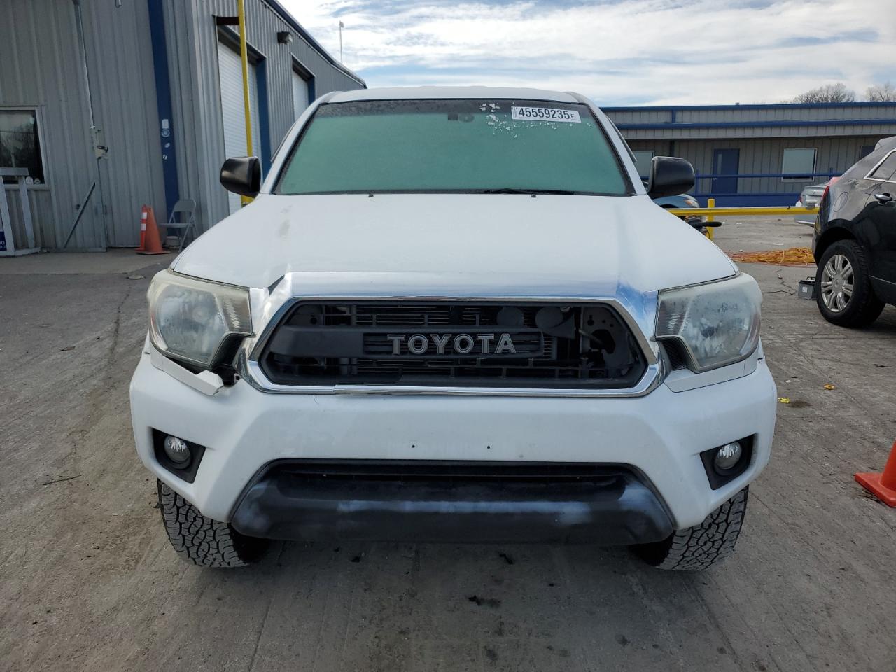 2015 Toyota Tacoma - Image 5