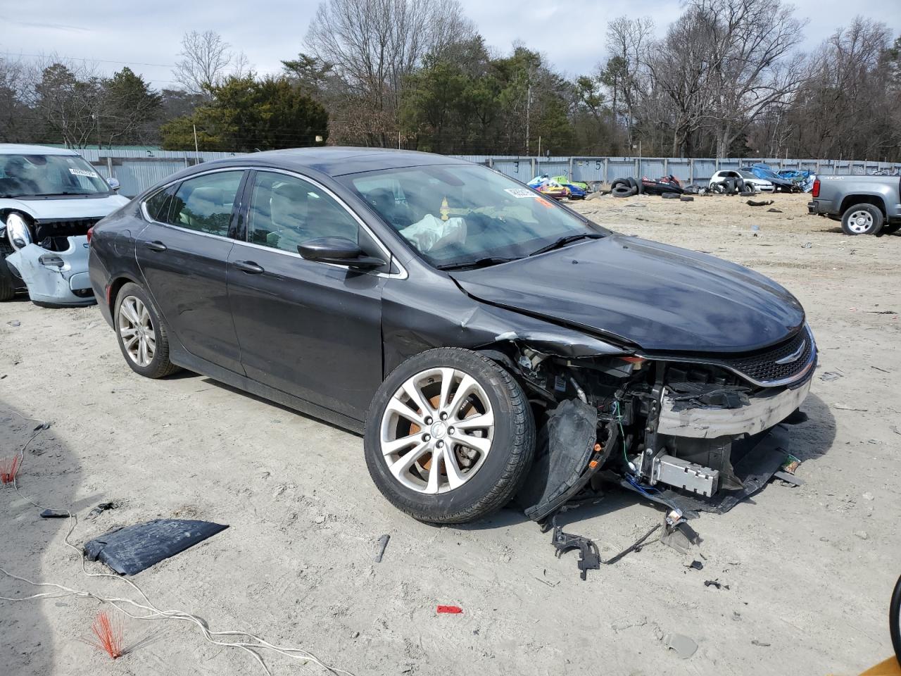 2016 Chrysler 200 - Image 4
