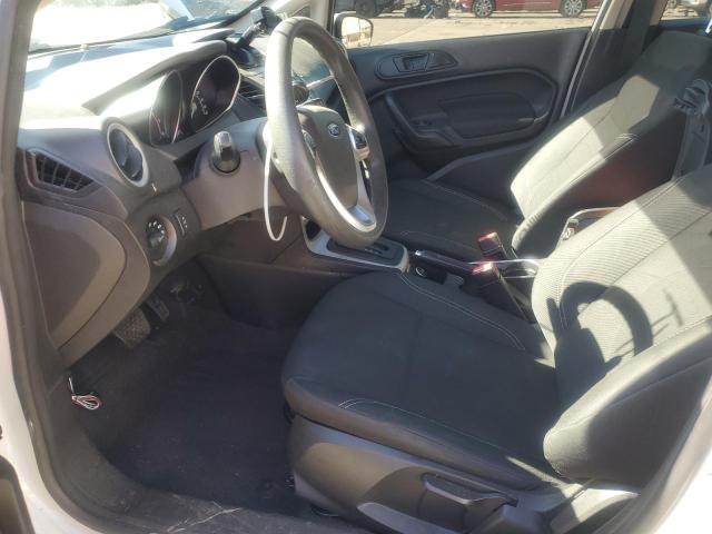 Sedans FORD FIESTA 2017 White