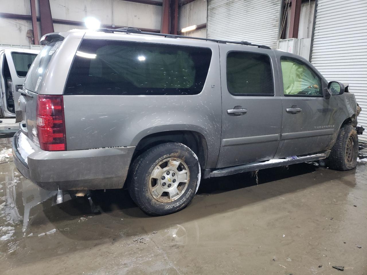 2007 Chevrolet Suburban - Image 3