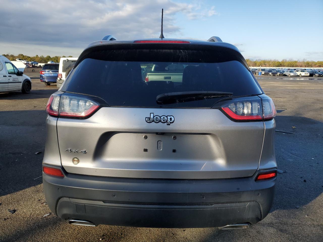 2020 Jeep Grand Cherokee - Image 6