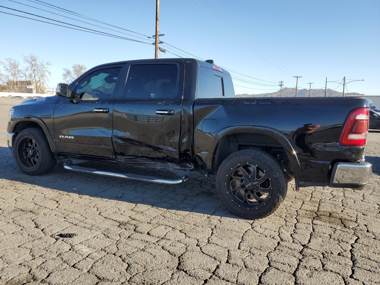 2020 RAM 1500 - Image 2