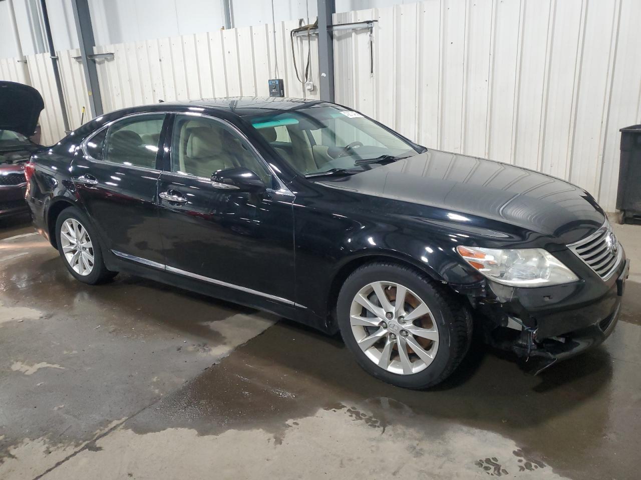 2011 Lexus LS - Image 4