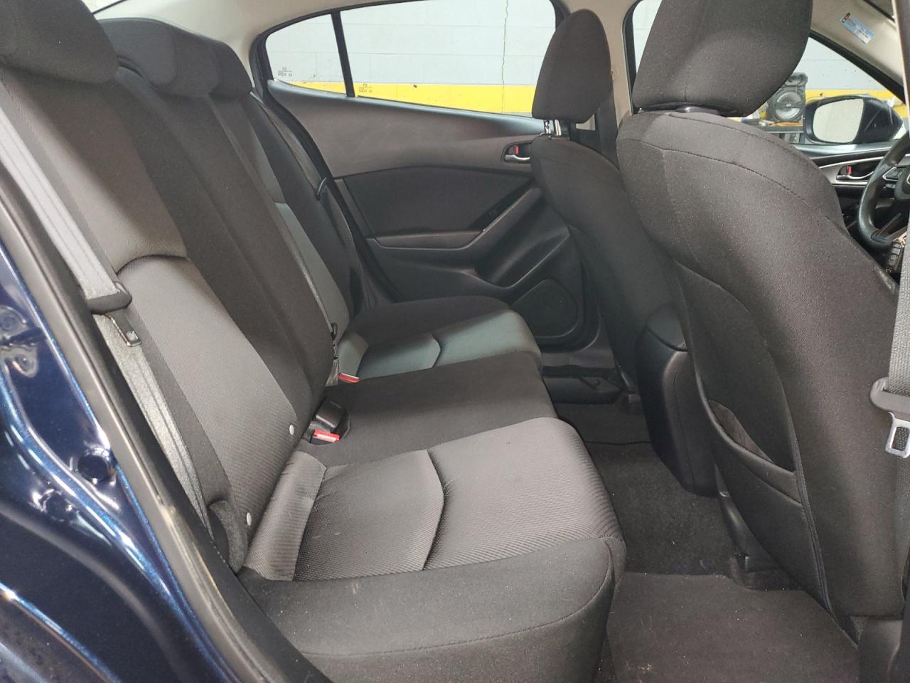 2018 Mazda 3 - Image 10