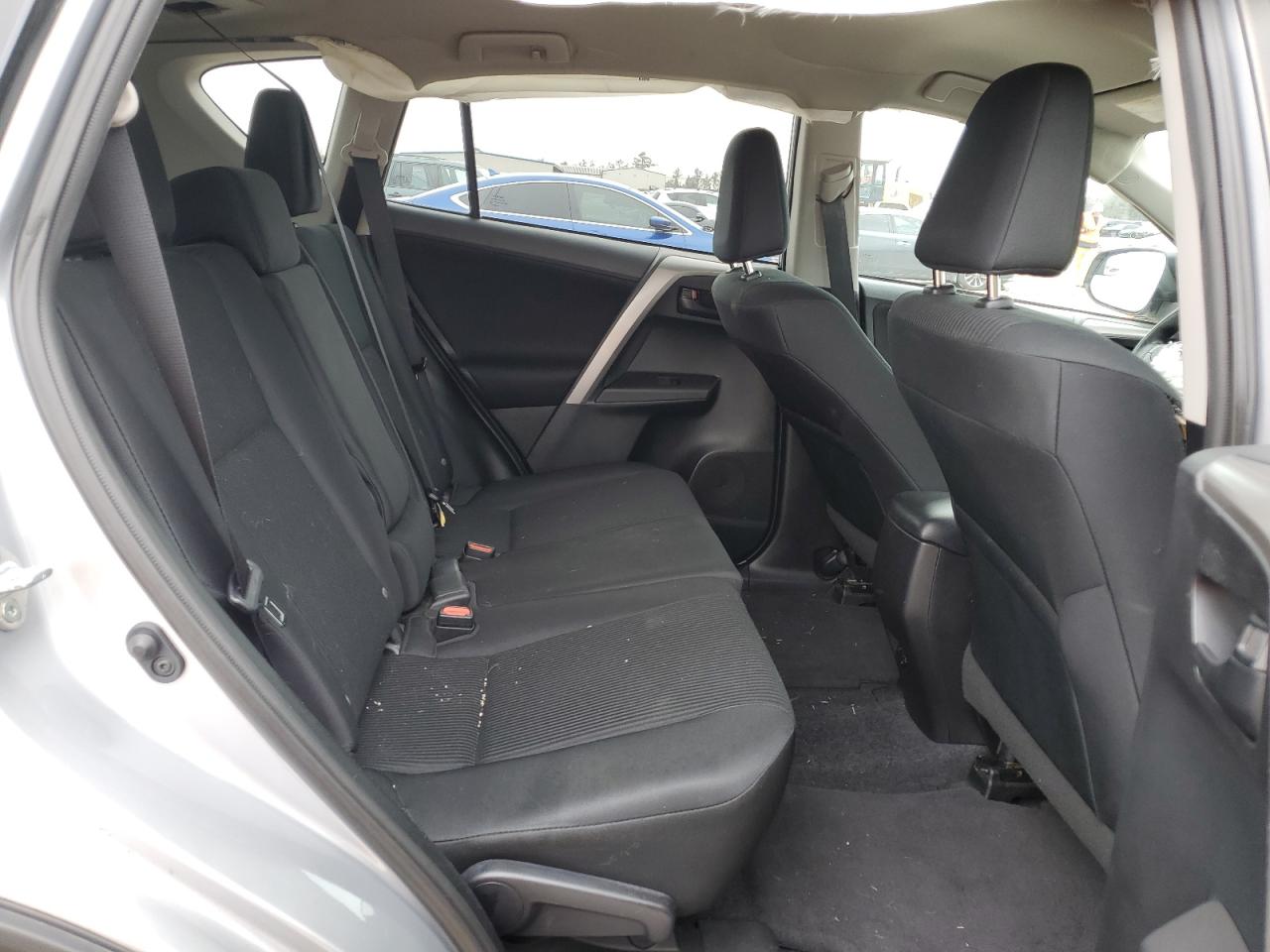 2017 Toyota RAV 4 - Image 11