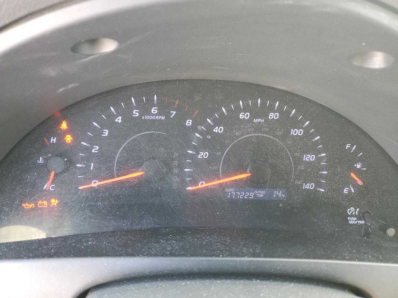 2010 Toyota Camry - Image 9