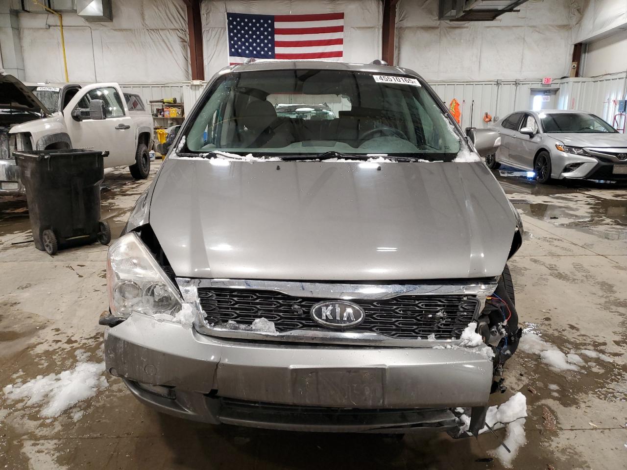 2011 Kia Sedona - Image 5