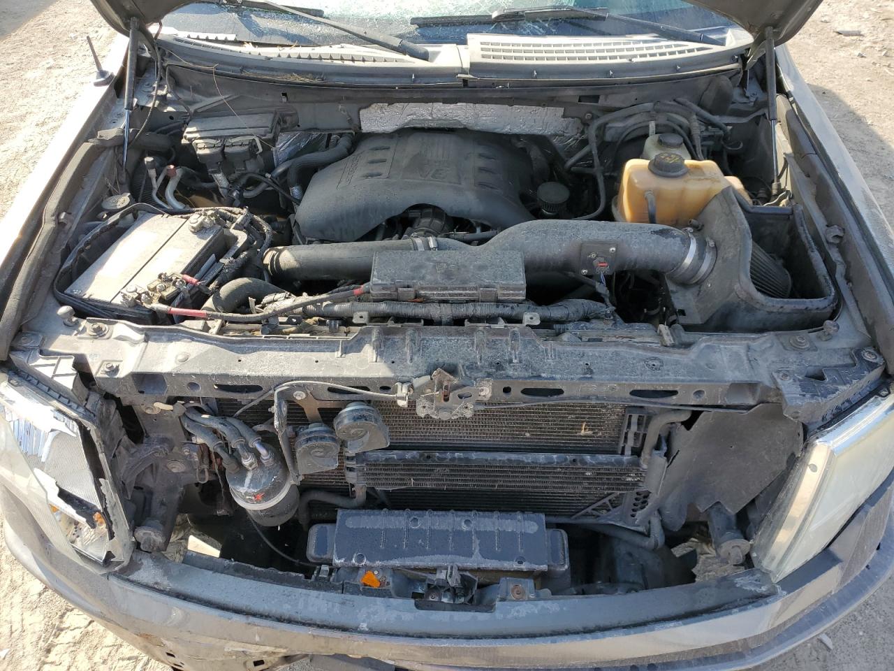 2011 Ford F-150 - Image 13