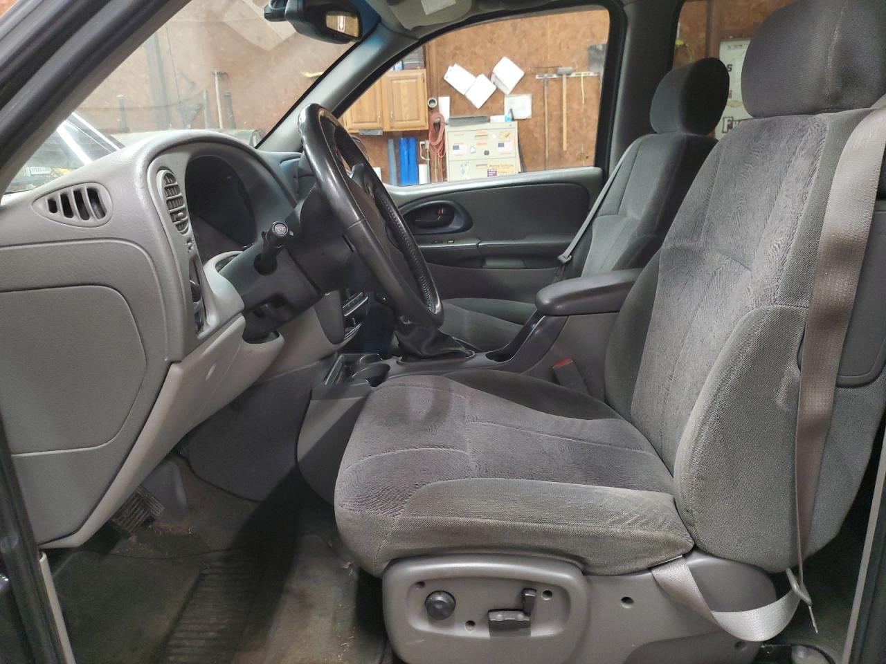 2002 Chevrolet TrailBlazer - Image 7