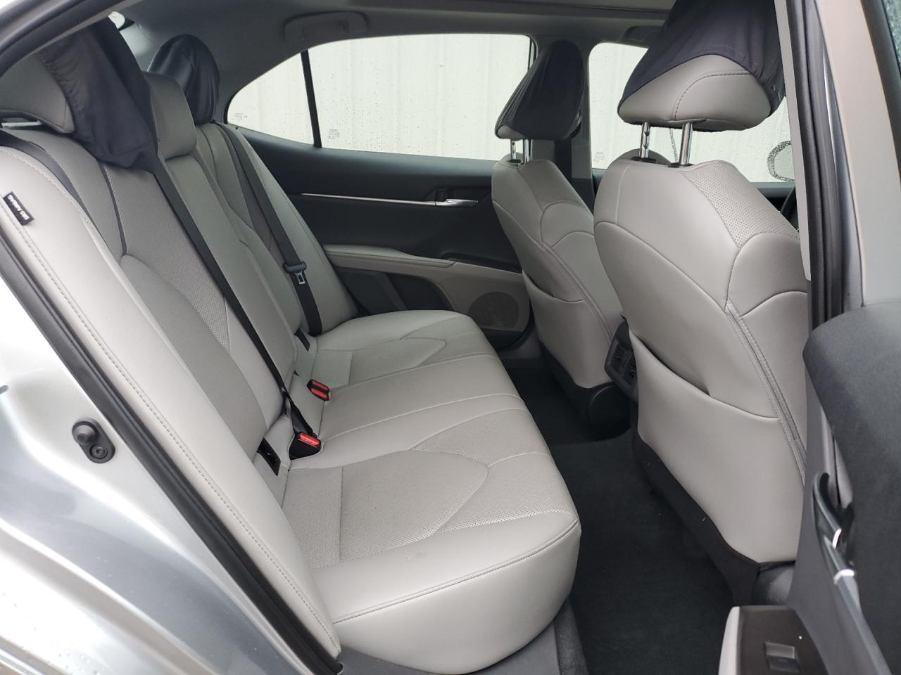 2022 Toyota Camry - Image 10