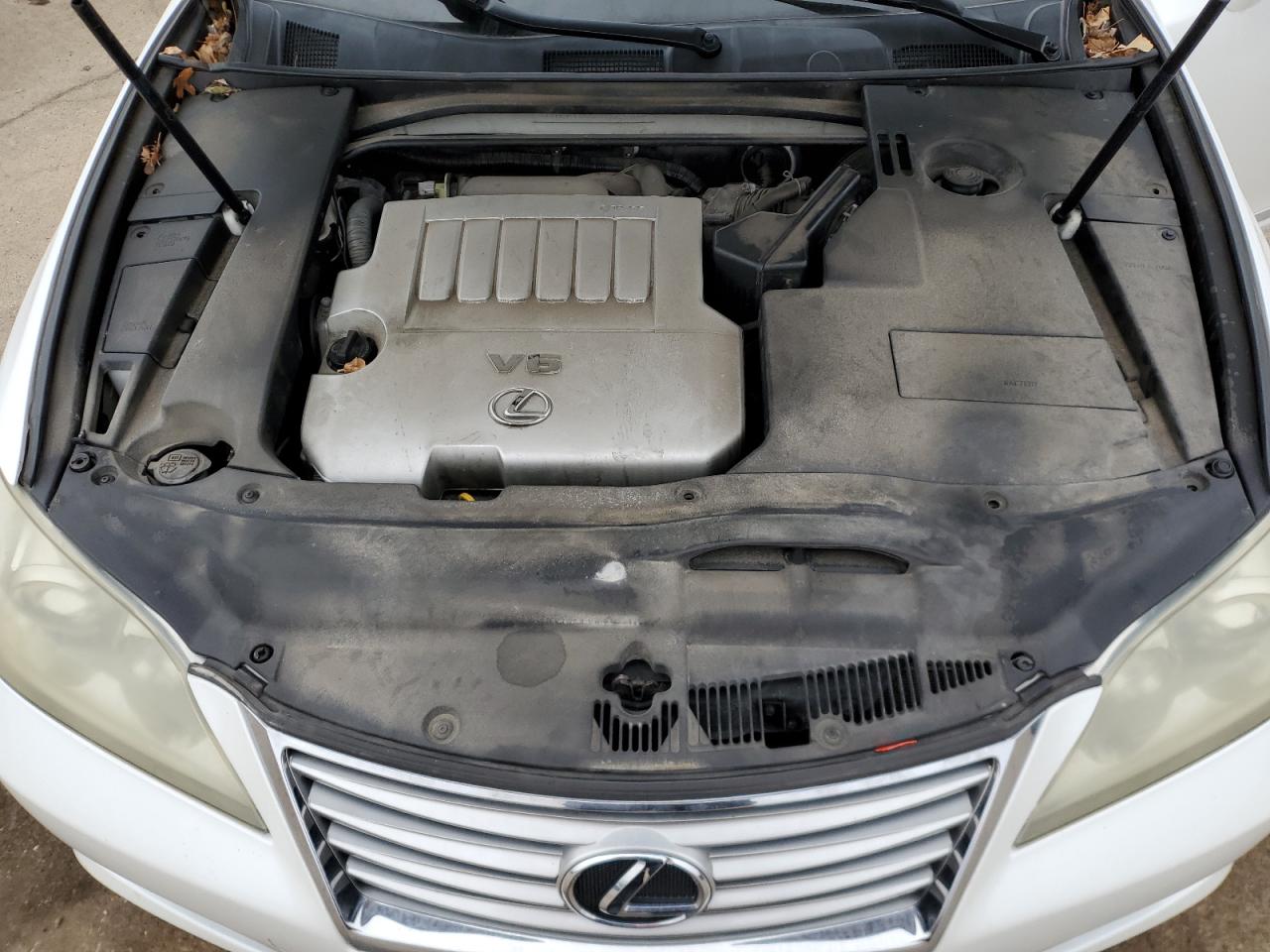 2010 Lexus ES - Image 11
